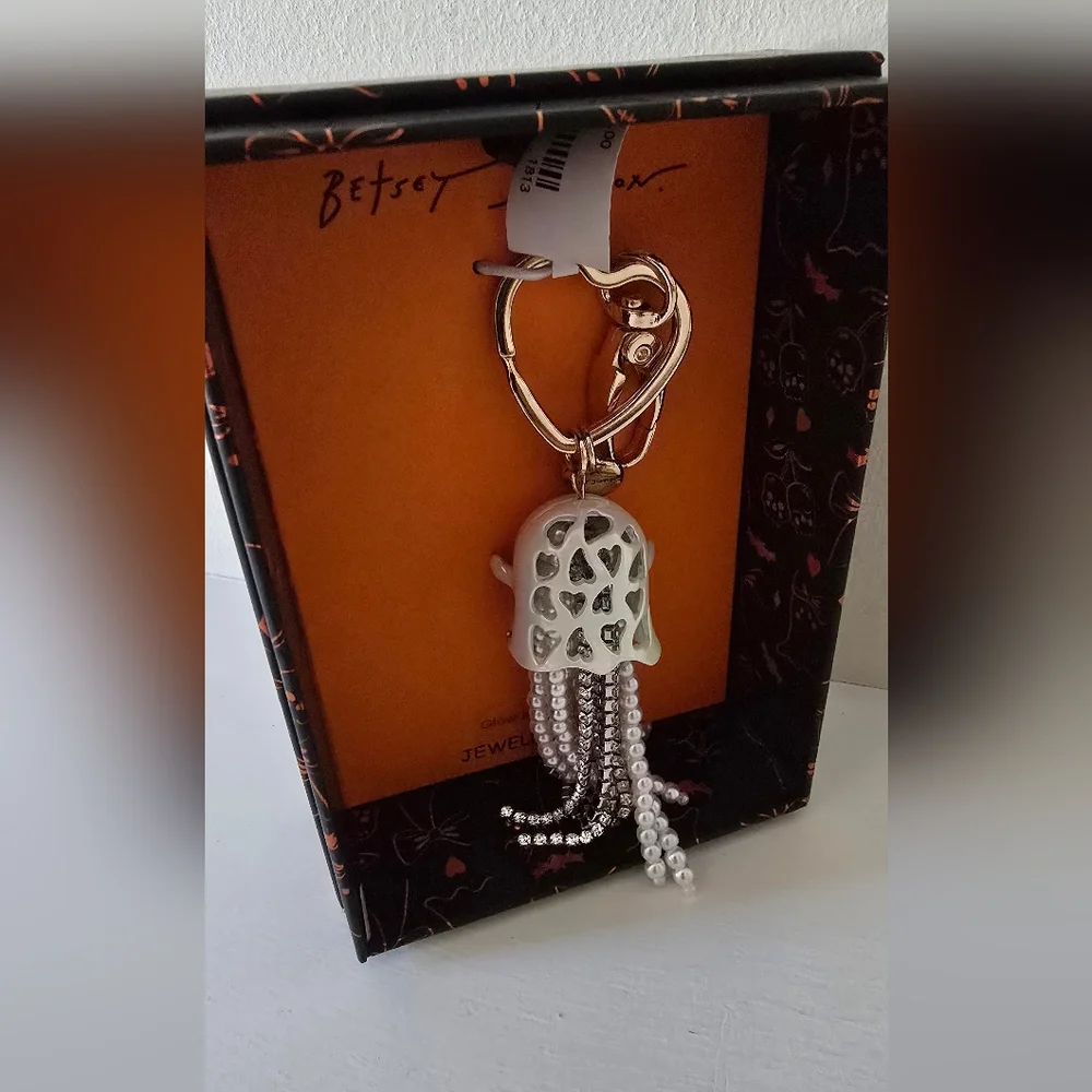 Betsey Johnson Ghost Pearl Beaded Keychain NWT in Box